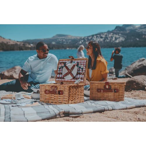  Picnic Time Catalina English Style Picnic Basket with Service for Two, Red and White Plaid