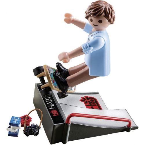 플레이모빌 PLAYMOBIL Skateboarder with Ramp Building Set