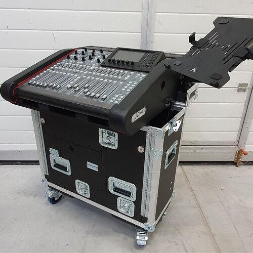 프로 ProX Flip-Ready Easy Retracting Hydraulic Lift Case for Behringer X32 Compact