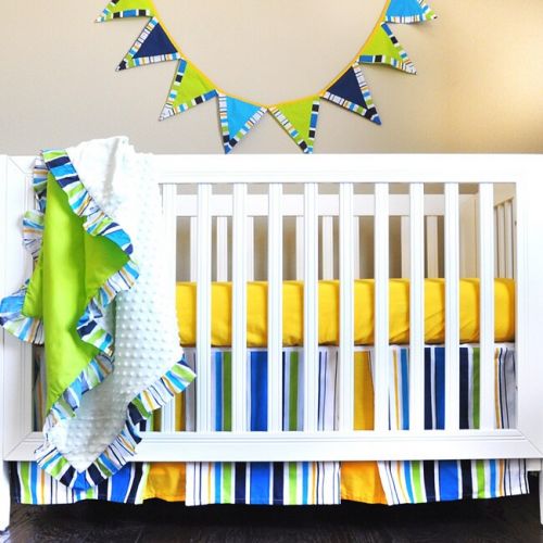  Pam Grace Creations Simply Bold 4-Piece Crib Bedding Set by Pam Grace Creations