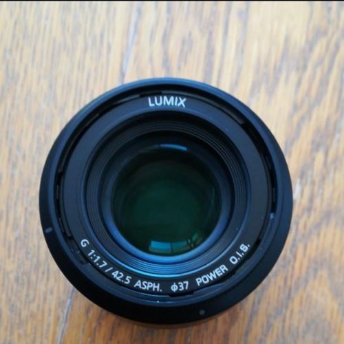 파나소닉 Panasonic replacement lens LUMIX G 42.5mm F1.7 ASPH. POWER OIS H-HS043-K - International Version (No Warranty)