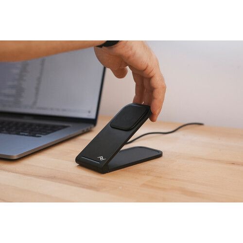  Peak Design Mobile Magnetic Wireless Smartphone Charging Stand