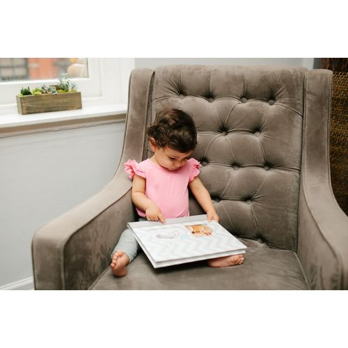  [아마존베스트]Pearhead First 5 Years Chevron Baby Memory Book with Clean-Touch Baby Safe Ink Pad to Make Baby’s Hand or Footprint Included, Gray