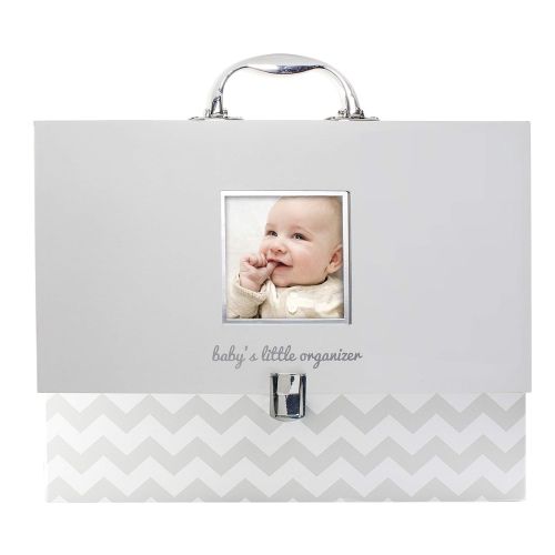  [아마존베스트]Pearhead Baby Document Organizer, Briefcase File Keeper to Store Babys Records, Makes Great Gift for New Parents or Addition to Baby Shower Registry, Gray Chevron