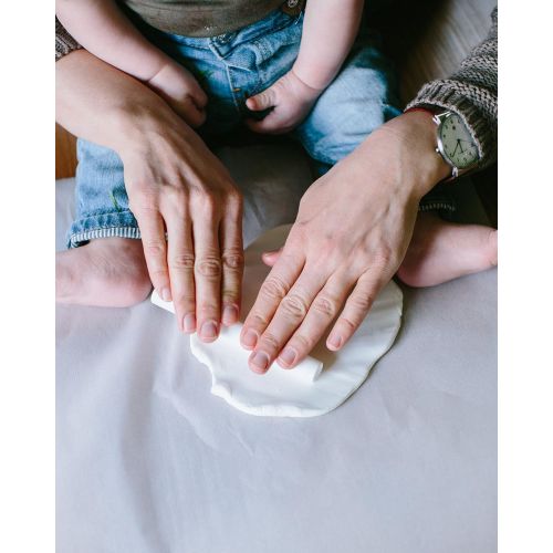  [아마존베스트]Pearhead Newborn Baby Handprint and Footprint Deluxe Photo Frame & Impression Kit, No Bake, Wall, White
