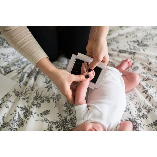  [아마존베스트]Pearhead Babyprints Newborn Baby Handprint and Footprint Photo Frame Kit and Included Safe For Baby Clean-Touch Ink Pad, White