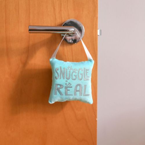  Pearhead Snuggle is Real Plush Door Hanger, Blue