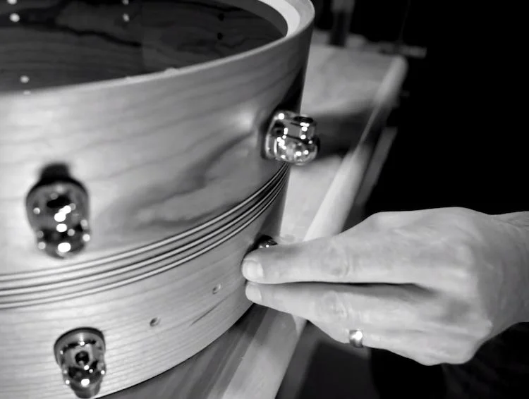  Pearl Music City Custom Solid Walnut Snare Drum - 6.5 x 14-inch - Kingwood Center Inlay