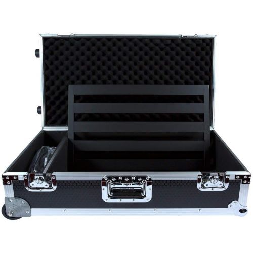  Pedaltrain Classic 3 24-inch x 16-inch Pedalboard with Wheeled Tour Case