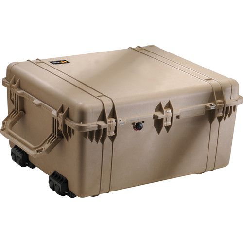  Pelican 1690 Transport Case with Foam (Desert Tan)