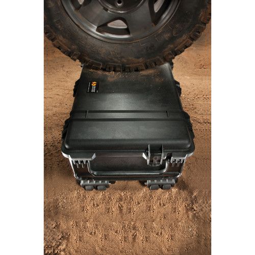  Pelican 1670 Case with Foam (Black)