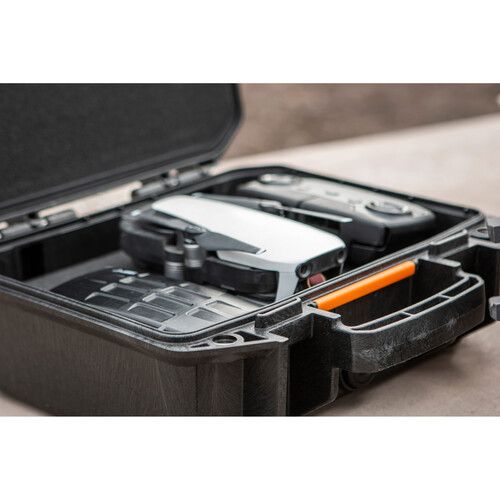  Pelican Vault V100 Case with Foam Insert (Green, 6.5L)