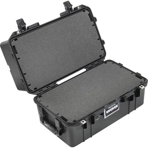  Pelican 1465 Air Case with Foam (Black)