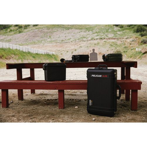  Pelican 1595AirWF Wheeled Hard Case (Black, 56.6L)