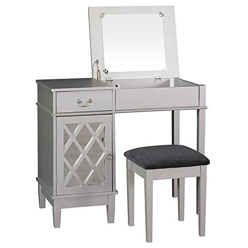  Pemberly Row Vanity Set in Silver Finish