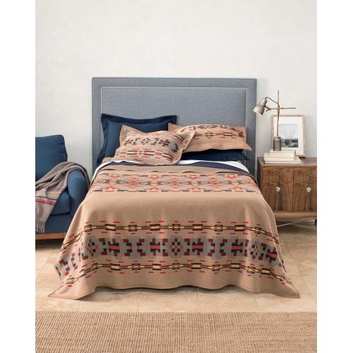  Pendleton Woolen Mills Pendleton Painted Hills Blanket - Queen Size