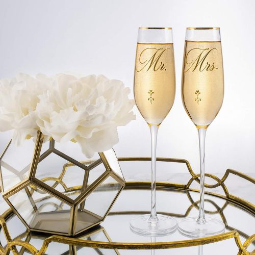  [아마존베스트]Personalization Lab Mr. & Mrs. Wedding Champagne Flutes, Gold Print Elegant Design Bride & Groom Champagne Glasses for Toasting, Comes w/ Elegant Gift Box, His and Hers Engagement Party, Bridal Shower