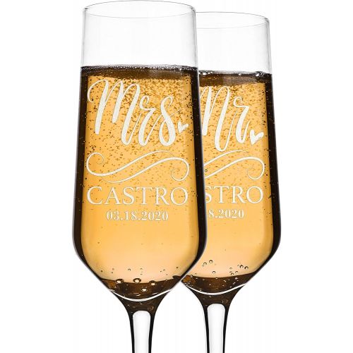  [아마존베스트]Personalization Lab P Lab Set of 2, Bride and Groom Champagne Glasses w/ Last Name & Date, Personalized Mr. Mrs. Engagement & Wedding Champagne Flutes, Toasting Glasses - Customized Etched Flutes, Wed