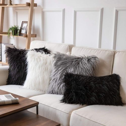  [아마존 핫딜] [아마존핫딜]Phantoscope Luxury Series Pack of 2 Decorative Faux Fur Throw Pillow Case Cushion Cover, Off White 18 x 18 inches, 45 x 45 cm