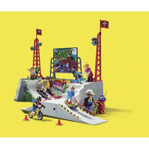  Playkidz Play-Mobil - 70168 -City Action - Skatepark with 4 Skateboarders