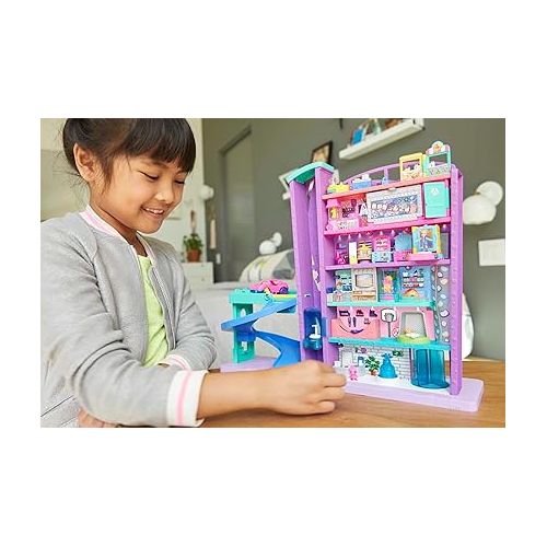  Polly Pocket Playset with 3 Micro Dolls, 1 Toy Car, Food and Shopping Accessories, Pollyville Mega Mall Toy