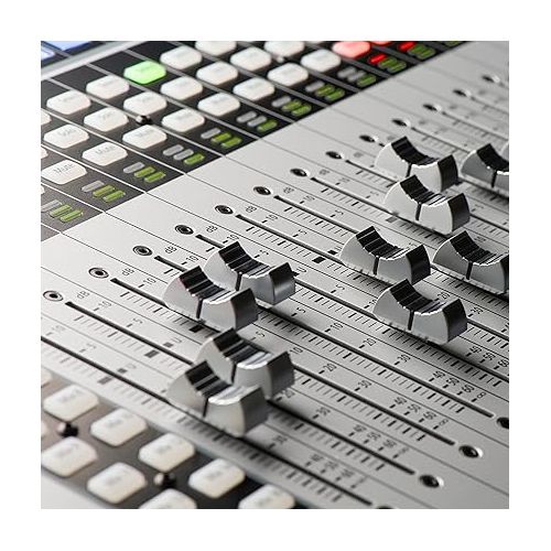  PreSonus StudioLive 32SC Compact 32-channel/26-bus digital mixer with AVB networking and dual-core FLEX DSP Engine