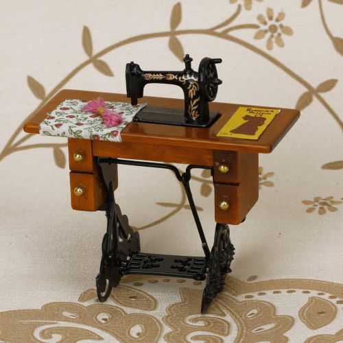  Prettyia 3pcs Dollhouse Miniature Ironing Board, Sewing Machine & Mannequin Model Stand