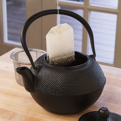  Primula Cast Iron Teapot  Durable Cast Iron with a Fully Enameled Interior  Beautiful Hammered Design  36 oz.  Black (PCI-7440)