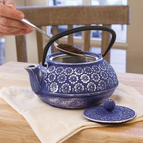  Primula Cast Iron Teapot | Blue Floral Design w/Stainless Steel Infuser,34 oz