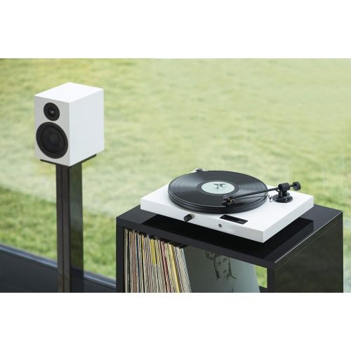  Pro-Ject All-in-One Turntable, White/High Gloss (Jukebox E (OM5e) - White)