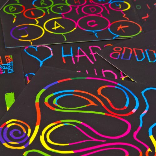  [아마존베스트]Purple Ladybug Novelty Rainbow Scratch Off Mini Notes + 2 Stylus Pens Kit: 150 Sheets of Rainbow Scratch Paper for Kids Arts and Crafts, Airplane or Car Travel Toys - Cute Unique Gift Idea for Kids, Girl