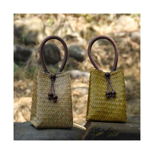  QTKJ Hand-woven Mini Retro Straw Handbag Bag Summer Beach Boho Rattan Tote Travel Bag with Wood Beaded Tassel Pendant (Beige)