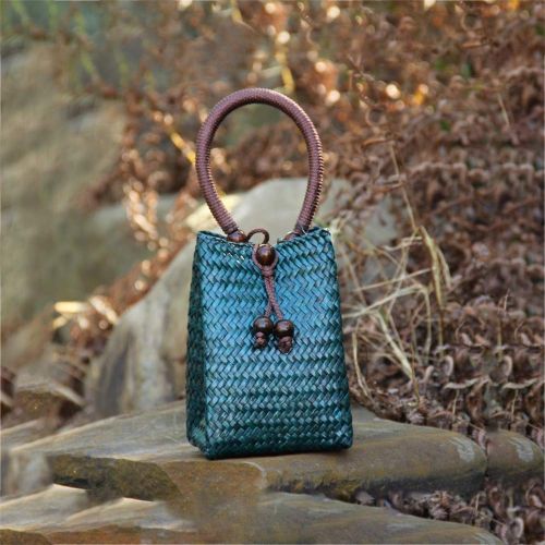  QTKJ Hand-woven Mini Retro Straw Handbag Bag Summer Boho Rattan Tote Travel Bag with Wooden Beaded Tassel Pendant (Blue)