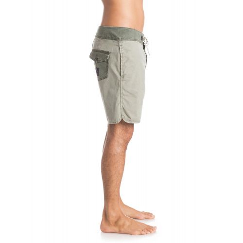 퀵실버 Quiksilver Mens Street Trunk Scallop Walk Short