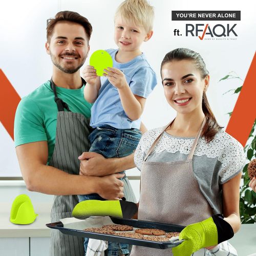  [아마존베스트]RFAQK Oven Mitts and Pot Holder- Extra Long Silicone Oven Mitt Heat Resistant with 2 trivets & Mini Pinch Oven Mitts-Food Safe Baking Gloves for Cooking in Kitchen with Soft Inner Lining