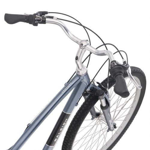  Raleigh Bikes Venture 2 Comfort Hybrid Bike, Silver