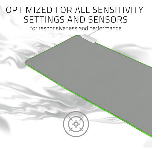 레이저 Razer Goliathus Extended Chroma Gaming Mouse Pad: Customizable Chroma RGB Lighting - Soft, Cloth Material - Balanced Control & Speed - Non-Slip Rubber Base - Mercury White