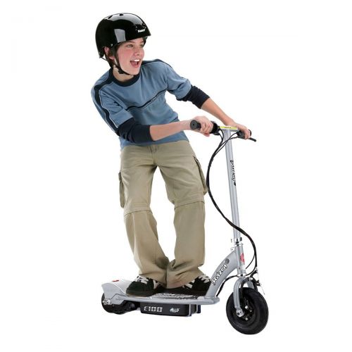 레이져(Razor) Razor E100 Motorized Rechargeable Kids Toy Electric Scooters, 1 Silver & 1 Blue