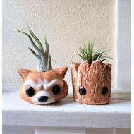 /RedwoodStoneworks Groot planter gift set, baby Groot, Rocket the raccoon, air plant gift, gift for him, gift for her, unique Valentines day gift, desk plant