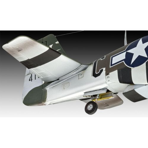  Revell 03944 - P-51D Mustang 1: 32 Scale