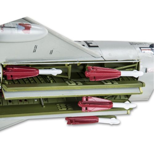  Revell F-102A Delta Dagger Plastic Model Kit