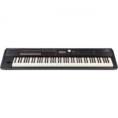 롤랜드 Roland},description:The Roland RD-2000 is a dream come true for the performing keyboardist. It features dual sound engines that power Rolands best acoustic and electric pianos ever