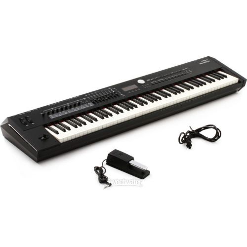 롤랜드 Roland RD-2000 88-key Stage Piano Stage Bundle