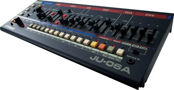 롤랜드 Roland JU-06A Boutique Series Juno Sound Module Demo