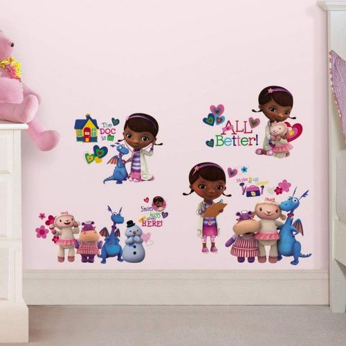  RoomMates Doc Mcstuffins Peel and Stick Wall Decals