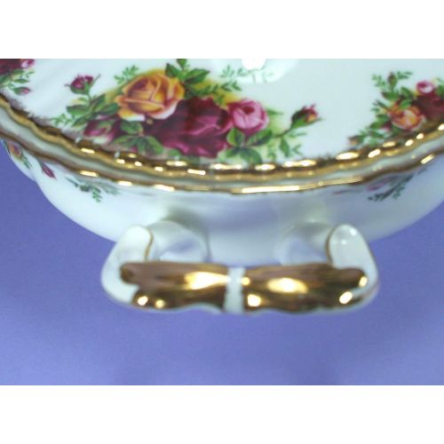  Royal Albert Old Country Roses Serving Bowl