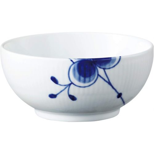  로얄코펜하겐Royal Copenhagen Blue Fluted Mega Serving Bowl 5.25 Inches