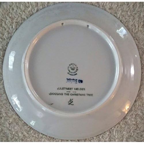  로얄코펜하겐Brand: Royal Copenhagen 1979 Royal Copenhagen Christmas Plate - Choose Tree