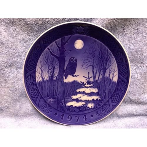  1974 Royal Copenhagen Christmas Plate Winter Twilight