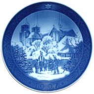 Royal Copenhagen Annual Hand Decorated Christmas Plate 1997